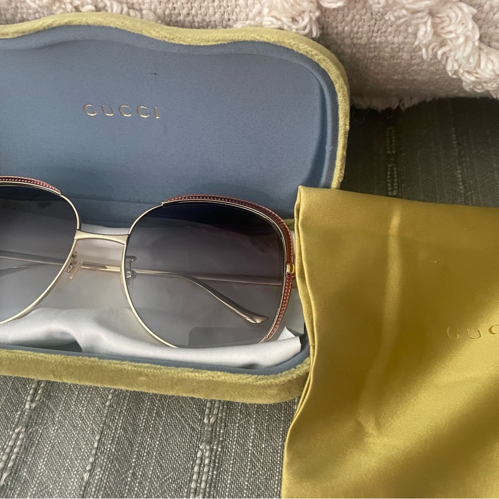 Gucci oversized sunglasses - authentic
